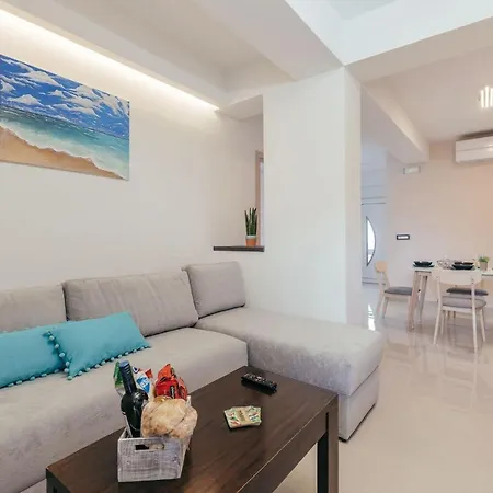 Corner45 In Center, By Zantewize * Kalamaki (Zakynthos)