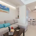 Corner45 In Center, By Zantewize * Καλαμάκι