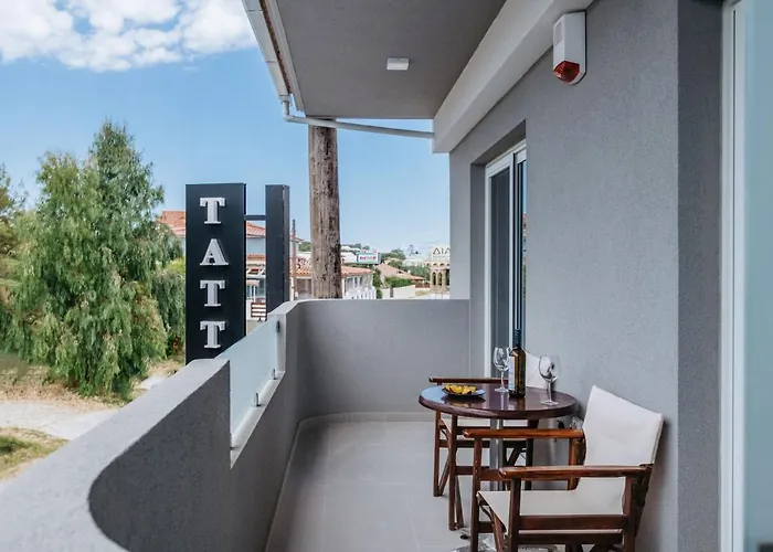 Corner45 In Center, By Zantewize